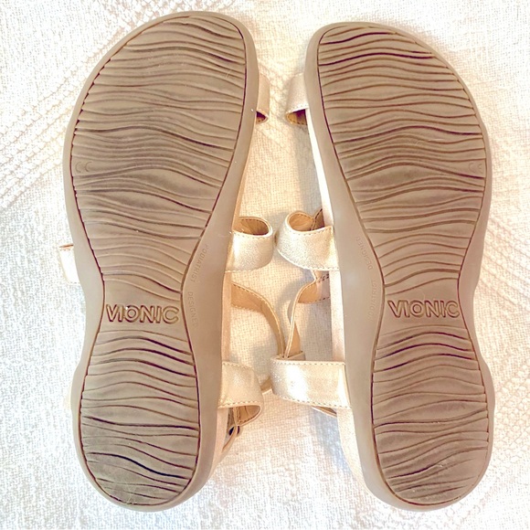 Vionic Jodie Strappy Sandal Velcro Adjustable US9 UK7 EU41 in Champagne - Picture 12 of 16